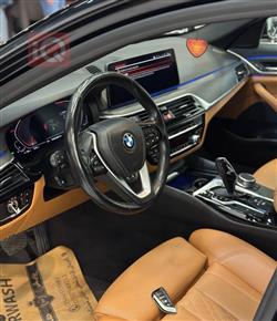 بی ئێم دەبڵیو سیریەس 5